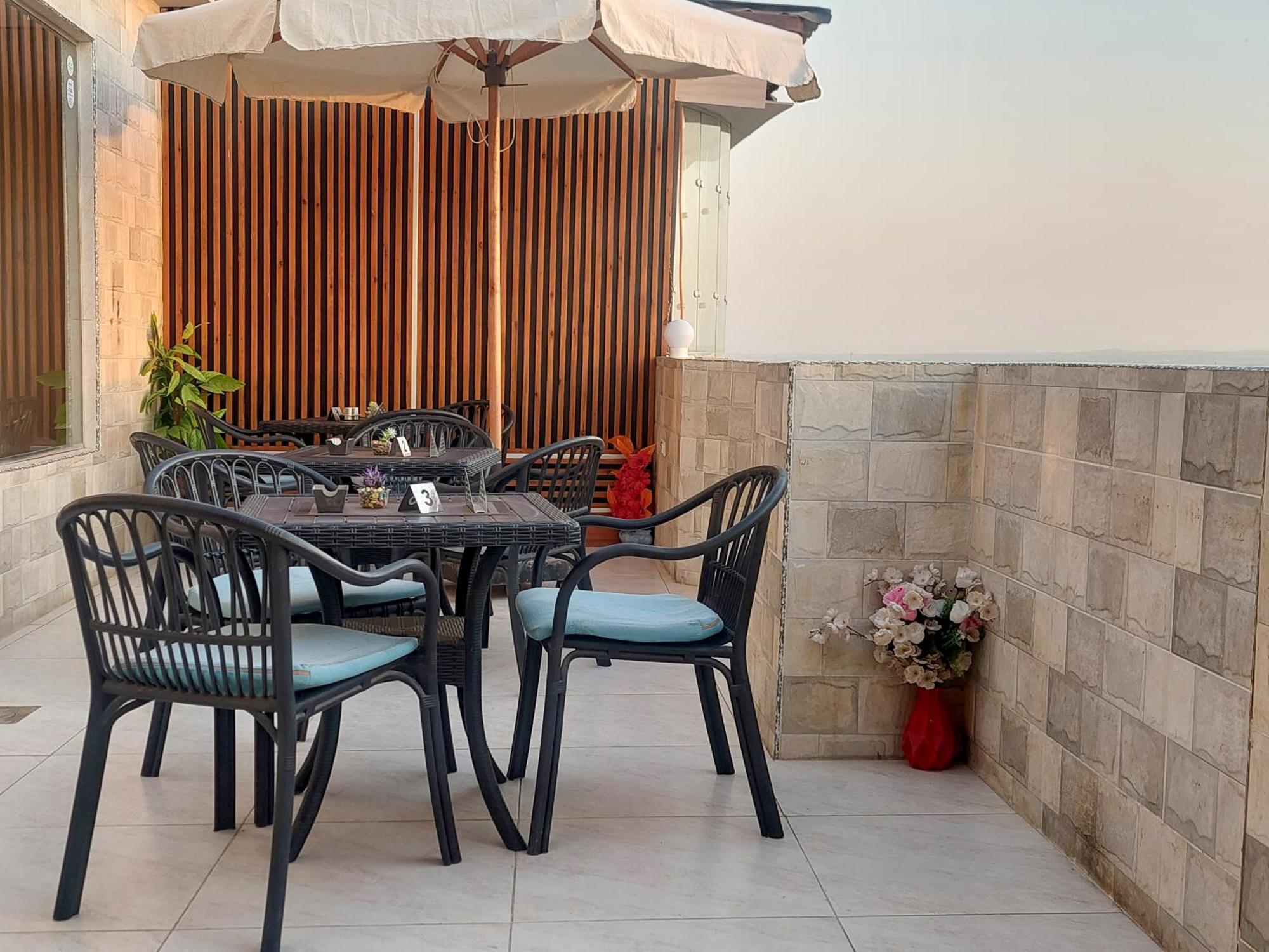Jumeirah Pyramids View Inn Kafret el-Gabal Esterno foto